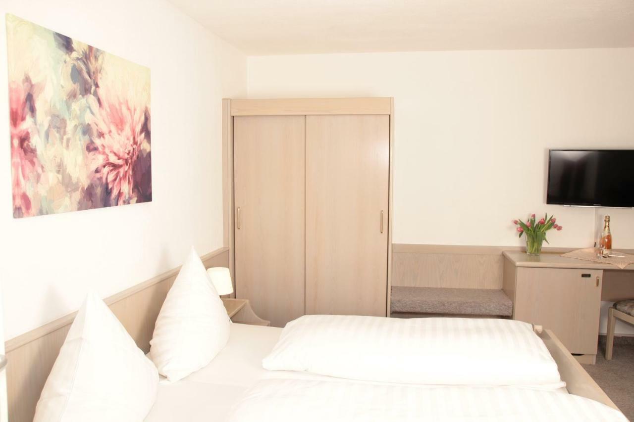 Schoenblick Hotel Garni Ferienwohnungen Lindenberg im Allgäu Eksteriør billede