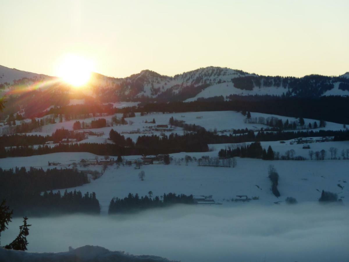 Schoenblick Hotel Garni Ferienwohnungen Lindenberg im Allgäu Eksteriør billede