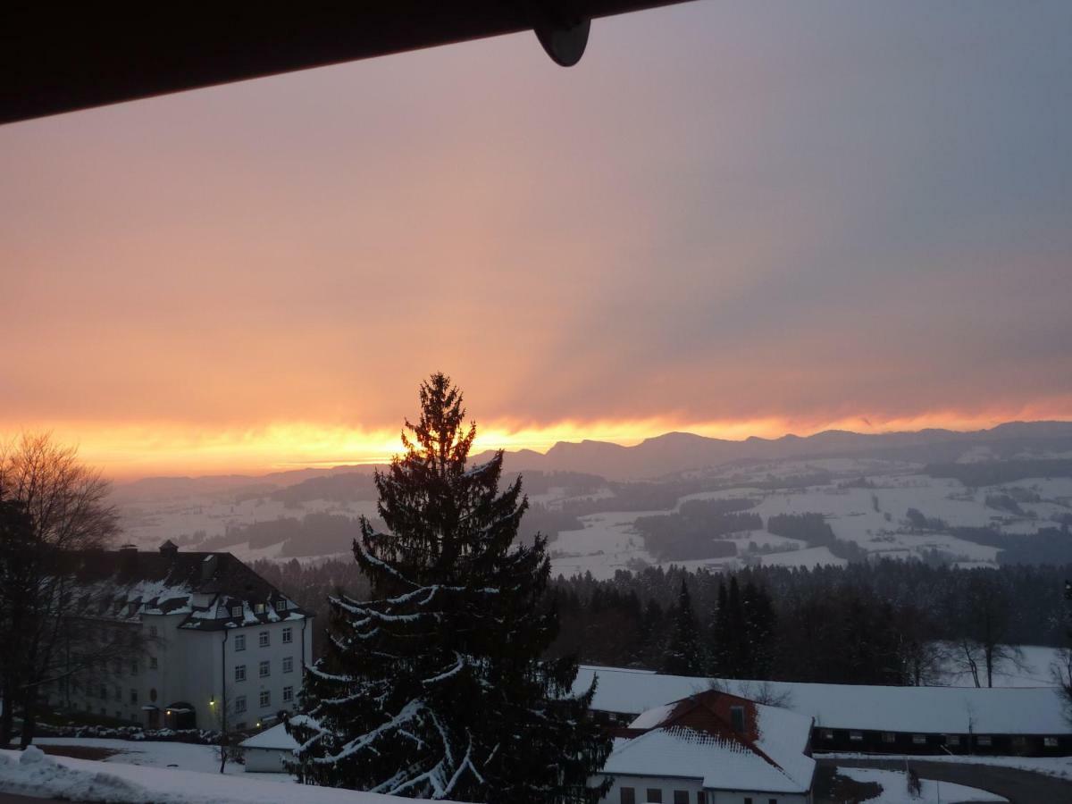 Schoenblick Hotel Garni Ferienwohnungen Lindenberg im Allgäu Eksteriør billede